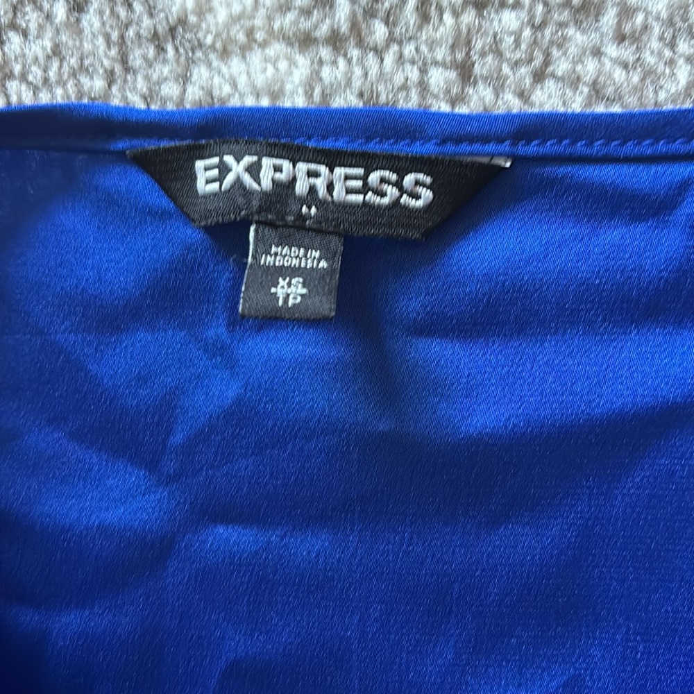 Express Blouse - Picture 3 of 3